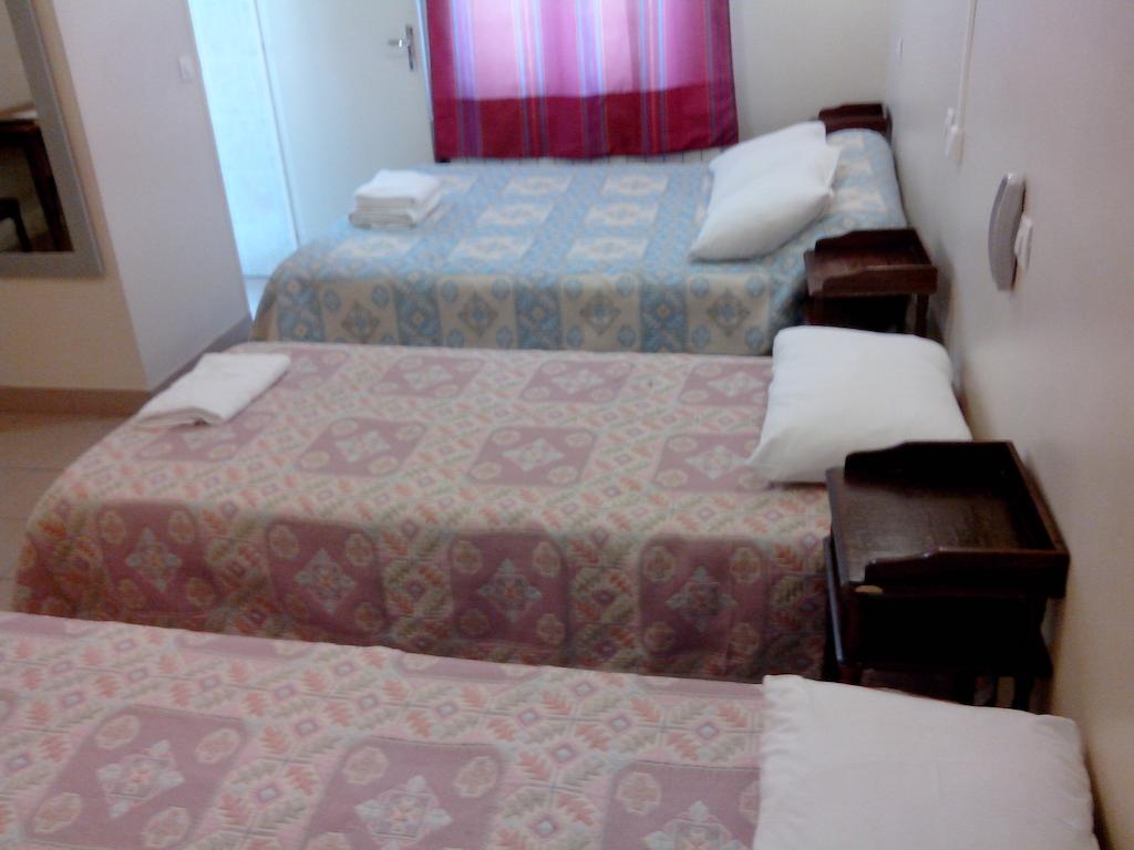 Hotel Bearnais Párizs Szoba fotó